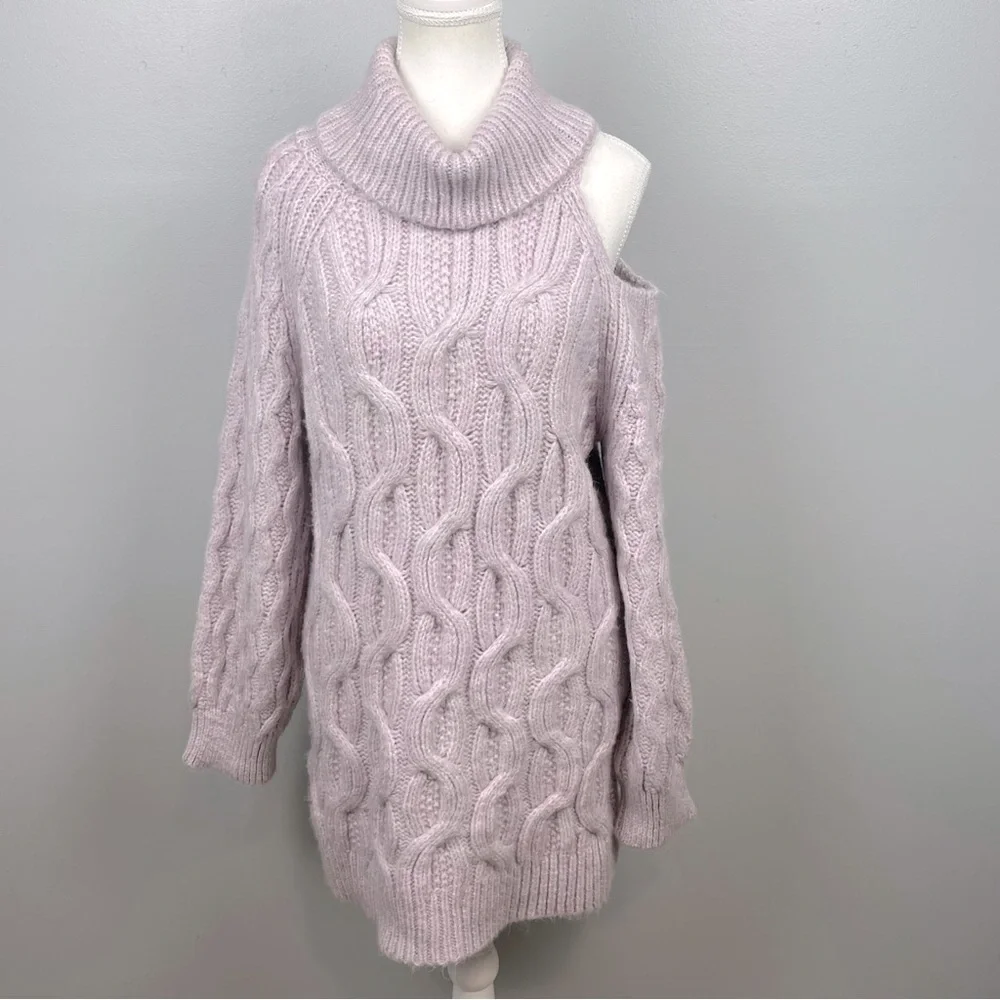 Pilcro lavender open shoulder chunky knit turtleneck sweater, small.